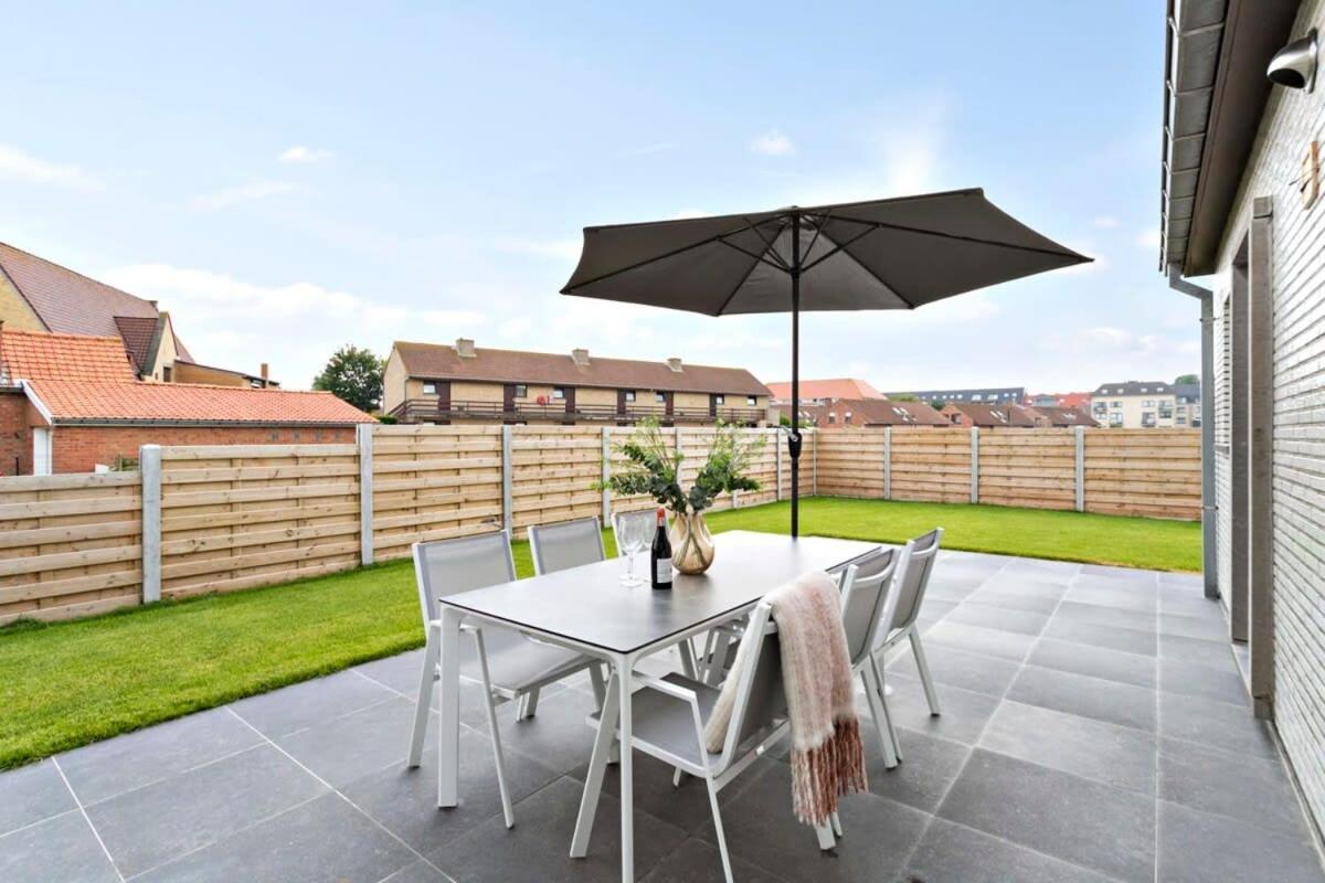 Huswell - Spacious With Garden Near The & Sea